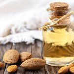 مضرات روغن بادام تلخ برای ابرو